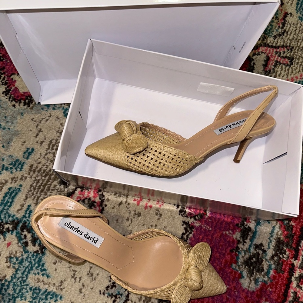 Charles David Gold Textured Heels